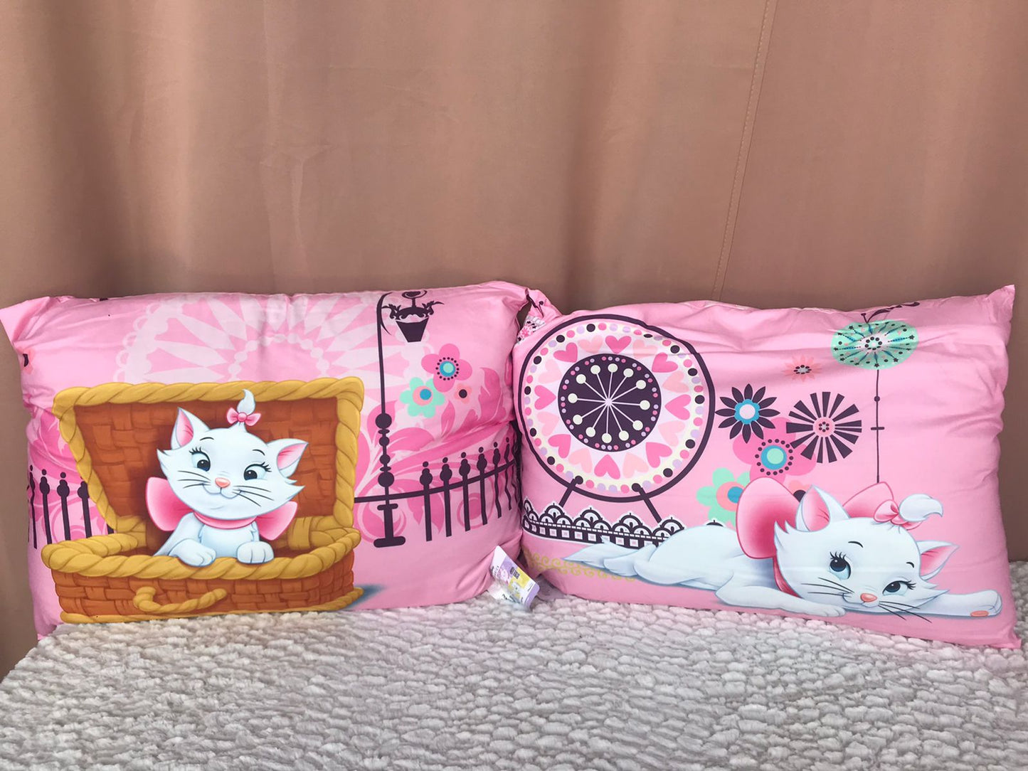 Almohada de Personajes Matrimonial
