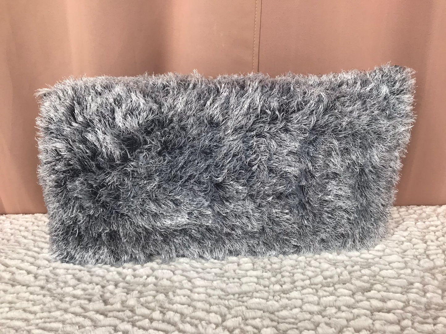 Almohada Pelo Alto Matrimonial