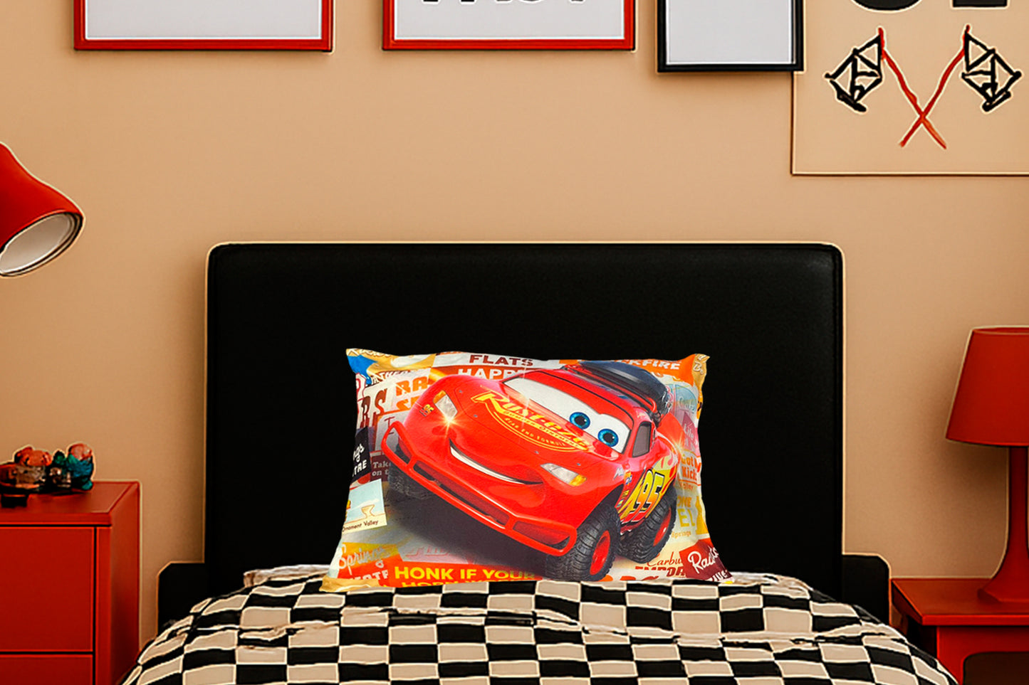 Almohada de Personajes Matrimonial