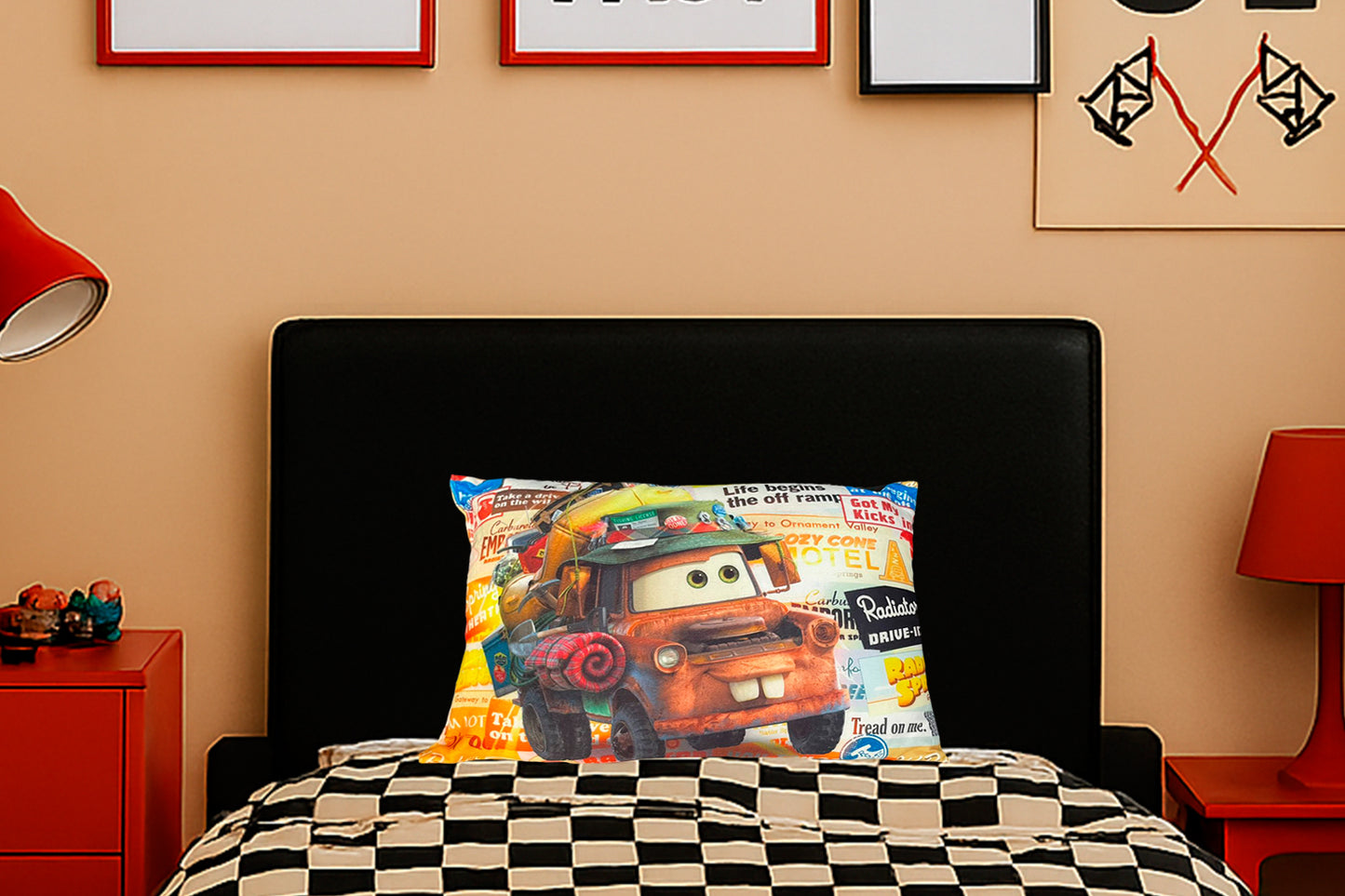 Almohada de Personajes Matrimonial