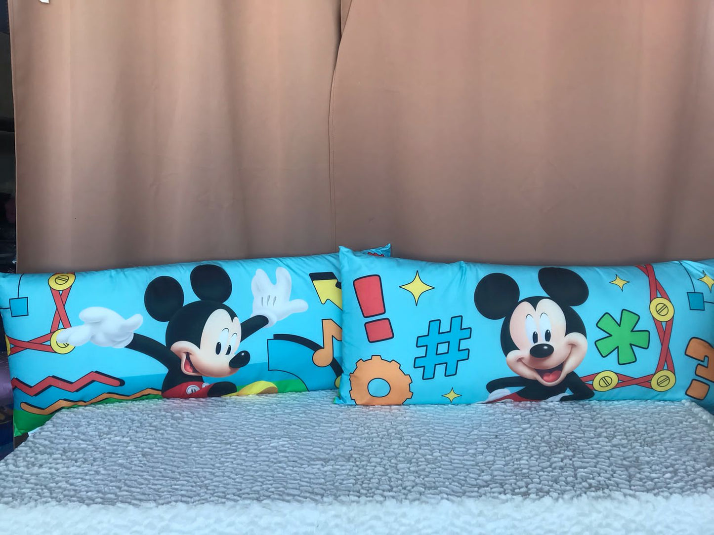 Almohada de Personajes King Size